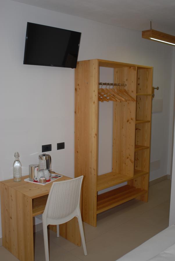 B&B Alciliegio Casnate Con Bernate Exterior photo