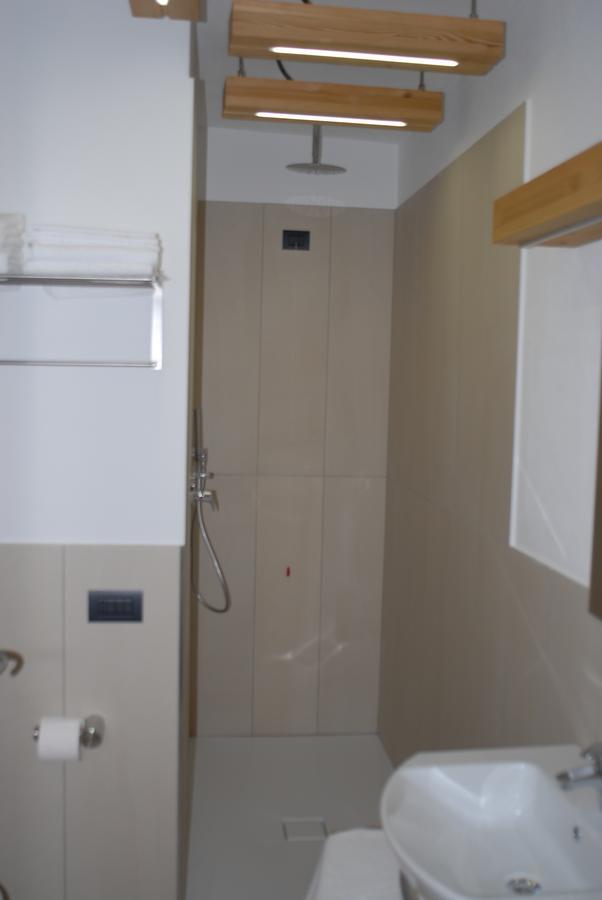 B&B Alciliegio Casnate Con Bernate Exterior photo